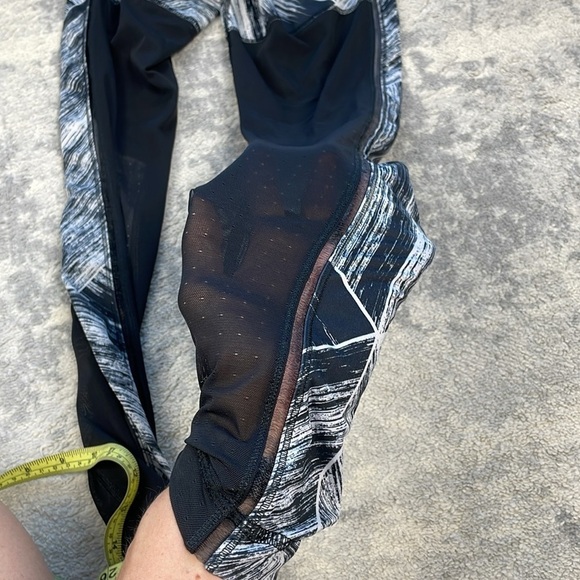 Lululemon Hot To Street Pant Heat Wave White Black Black Sheer Mesh Sz 2 - Picture 12 of 16